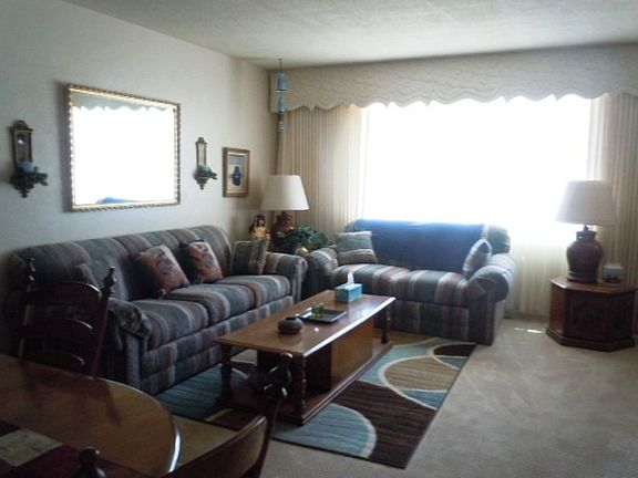3rd image of 1417 Juniper Dr
