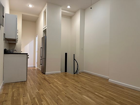 3rd image of 69 1st Ave APT C