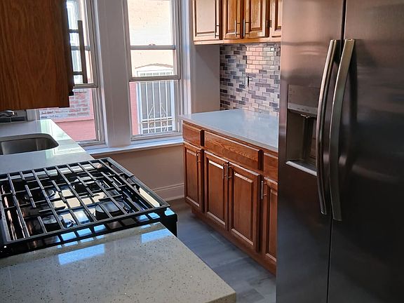 2nd image of 149 E 92nd St Floor 2