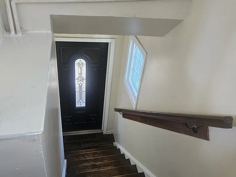 Walnut St — Photo 13