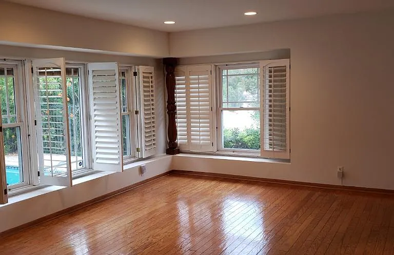 22204 Avenue San Luis — Photo 3
