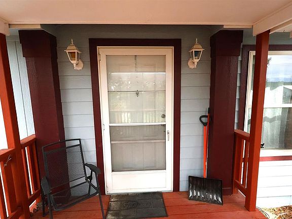 5th image of 370 NW 4th Street