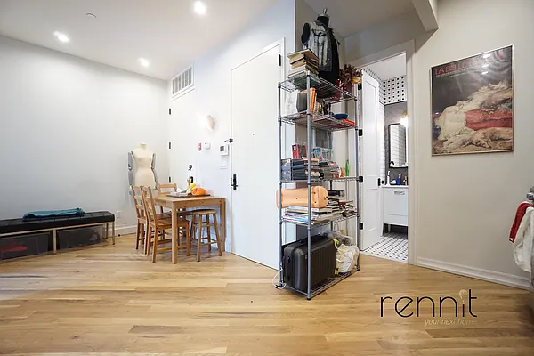 Rented by Rennit Inc. | media 3