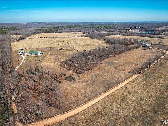 5th image of 37595 Westgate Rd