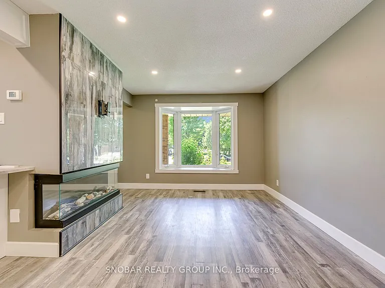 547 Conway Ct — Photo 4