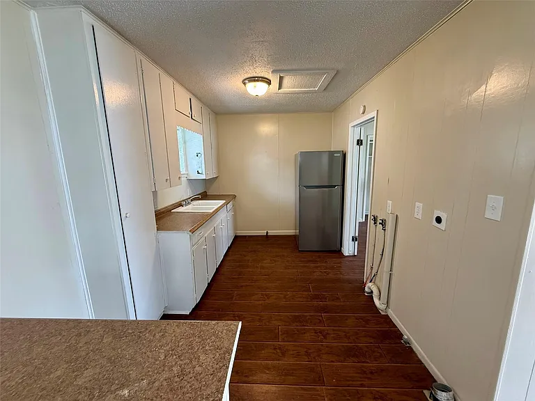 519 McGuire Ln — Photo 4