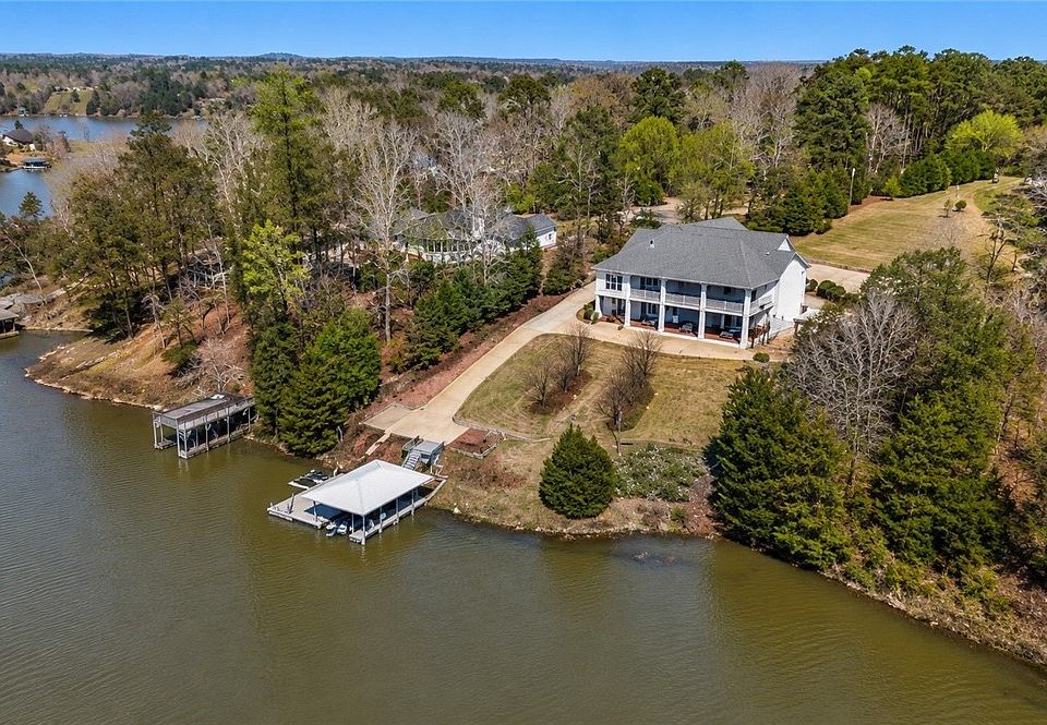 1st image of 15104 Burnt Pines Rd