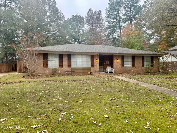 108 Hickory Hill Pl, Brandon, MS 39042