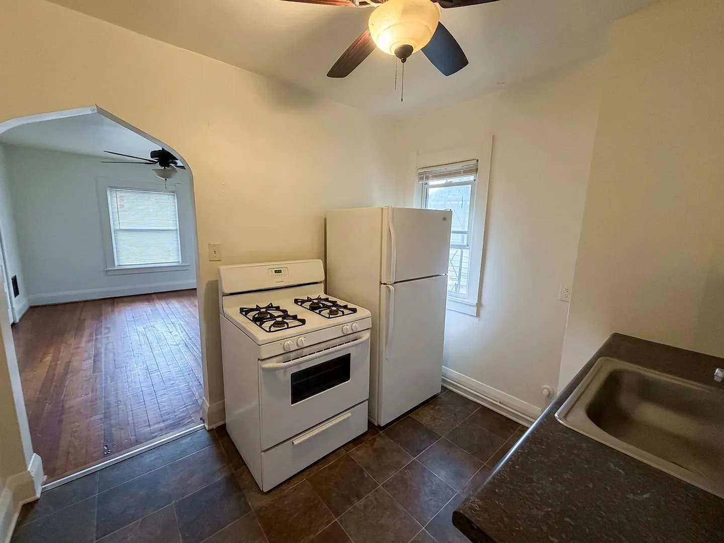 3937 Lockwood Ave. — Photo 4