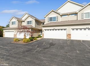 416 S Jade Ln, Round Lake, IL 60073