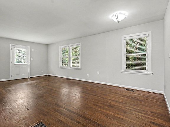 4th image of 416 Parnell Dr