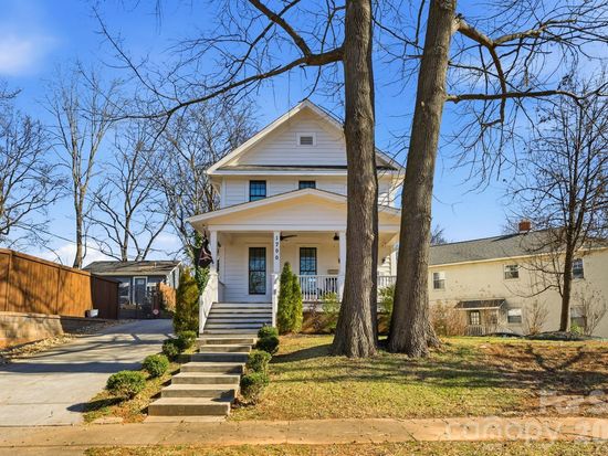 1700 Westbrook Dr, Charlotte, NC 28208