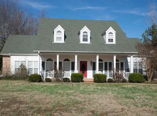 1160 Newcastle Dr, Bolivar, TN 38008