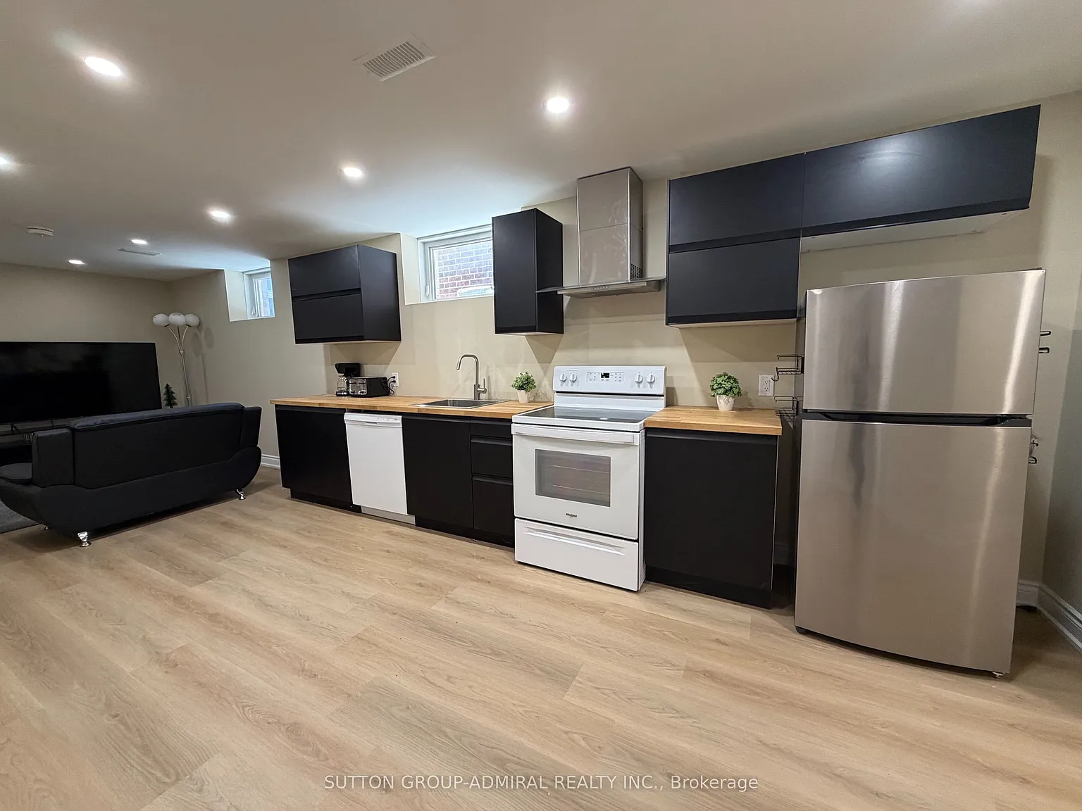 2 bed, $2,050 — Photo 3
