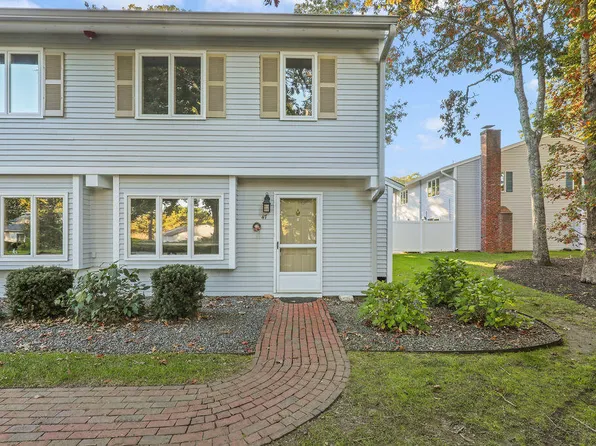 174 Lowell Road #D47, Mashpee, MA 02649
