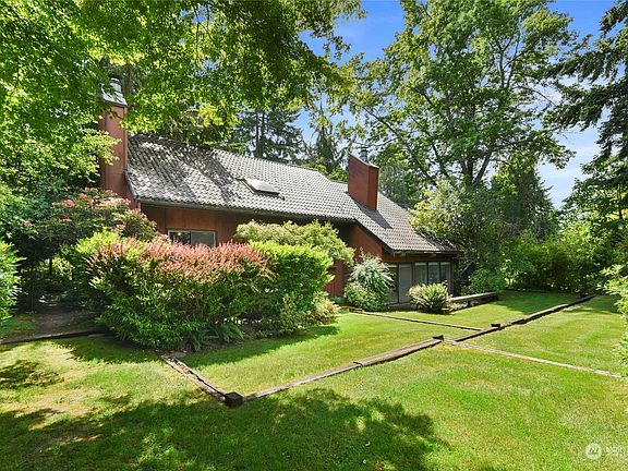 5th image of 8270 NE Meadowmeer Road