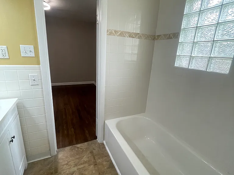 2425 Chapel Ave #B — Photo 15