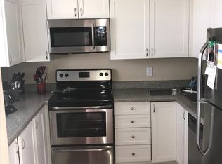 9172 N Swan Cir, Saint Louis, MO 63144