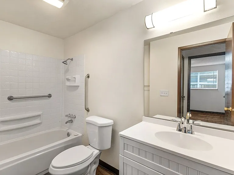 402 Golf Club Rd SE — Photo 5