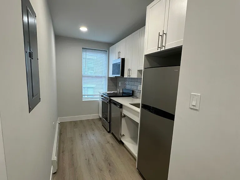 44 Joy St #9 — Photo 2