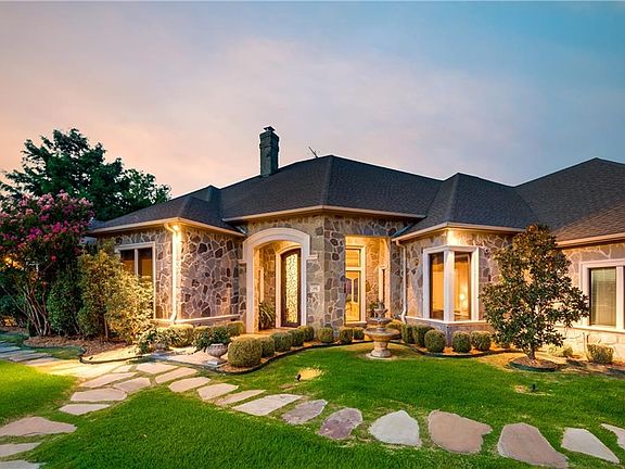 5th image of 133 Vista Cir
