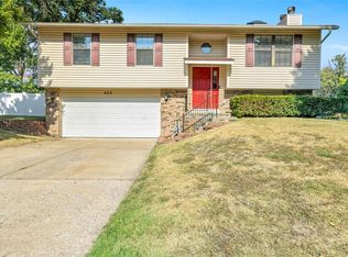423 Springwood Place Ct, Florissant, MO 63031