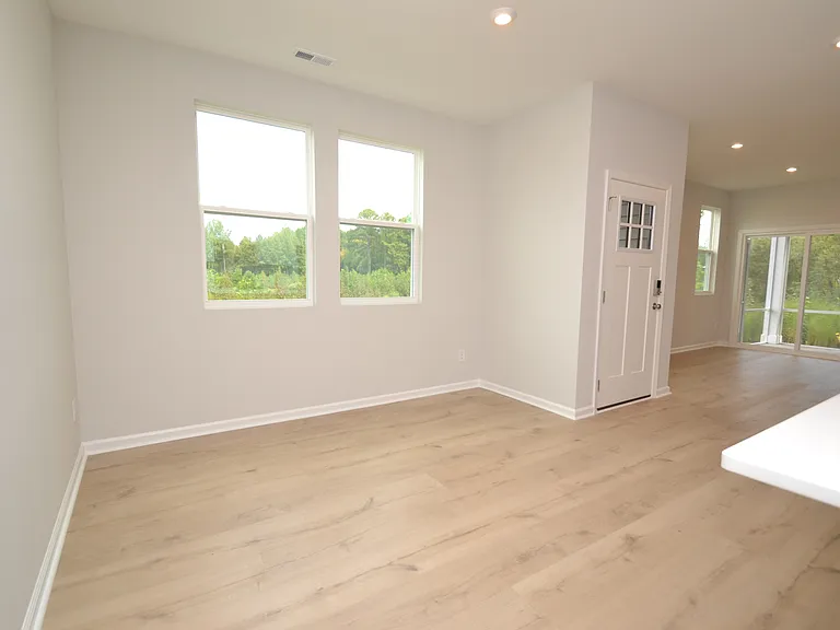1226 Bessie Ct — Photo 6