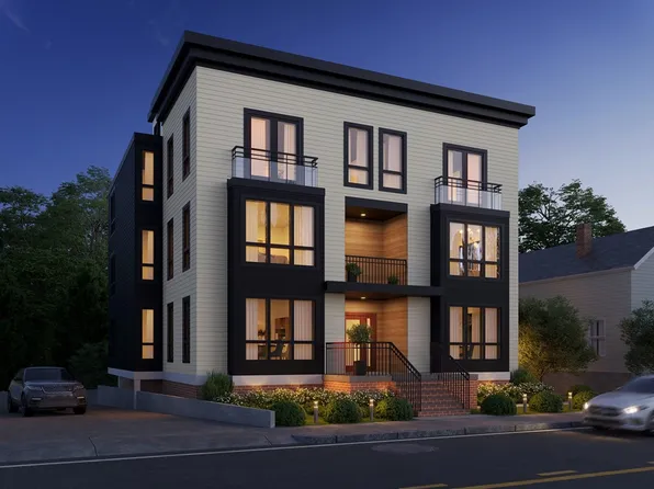 17 Holmes St #3, Quincy, MA 02171