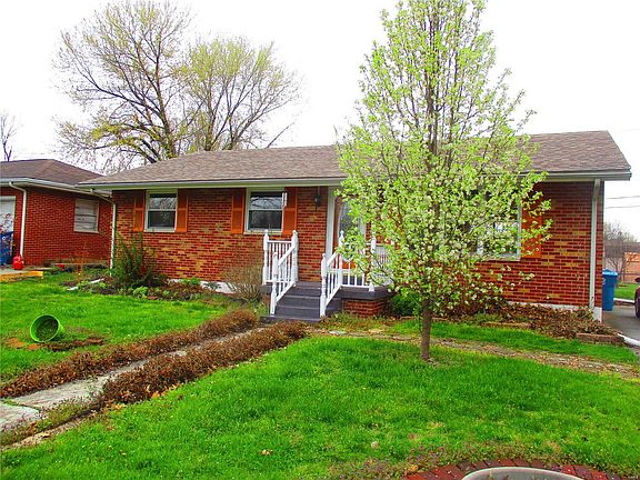 2nd image of 9 Lakeview Dr