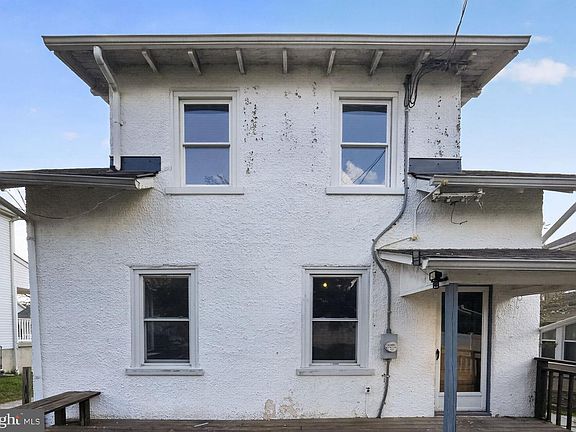 3rd image of 25 Evergreen Rd