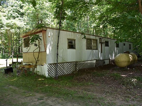 4th image of 3551 Edgewood Dr