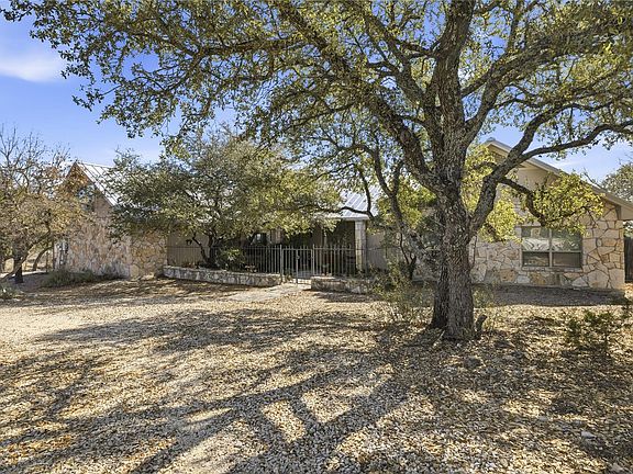 2nd image of 325 Japonica Rd SW