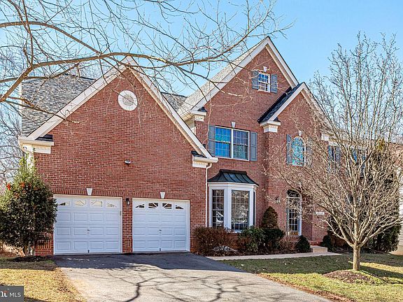 2nd image of 47415 Riverbank Forest Pl