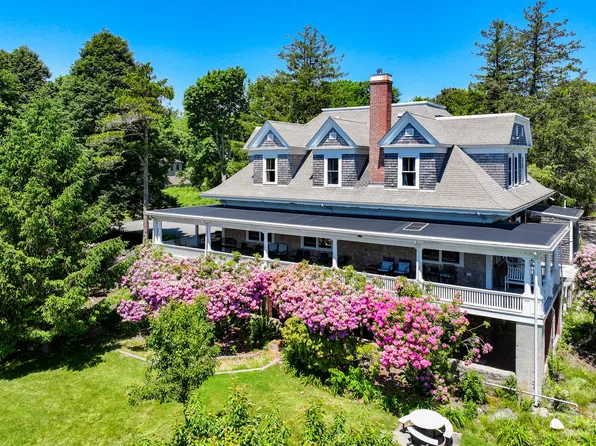 165 Woods Hole Road, Falmouth, MA 02540