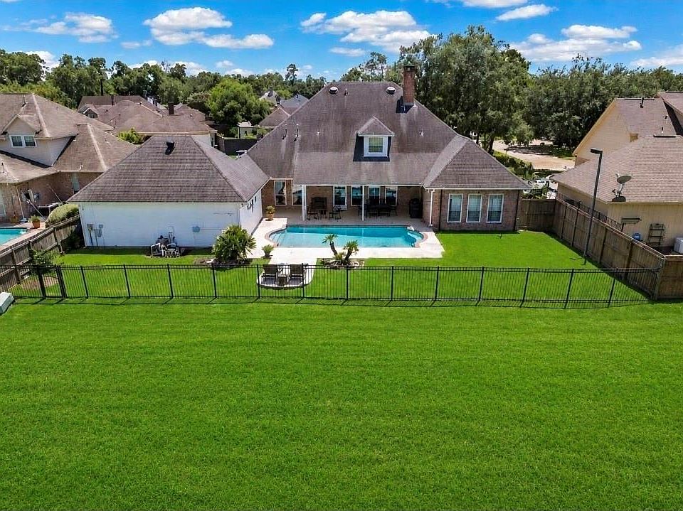 1st image of 6180 Sheridan Oaks Dr