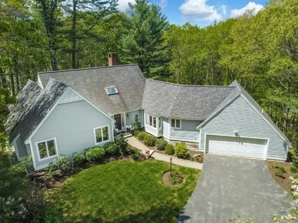 15 Oak Meadow Rd, Lincoln, MA 01773
