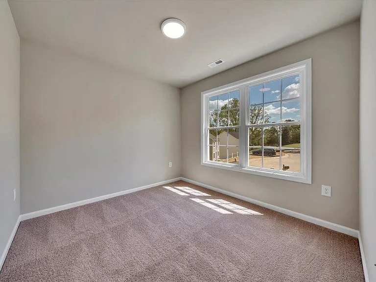 328 Woodside Dr — Photo 13