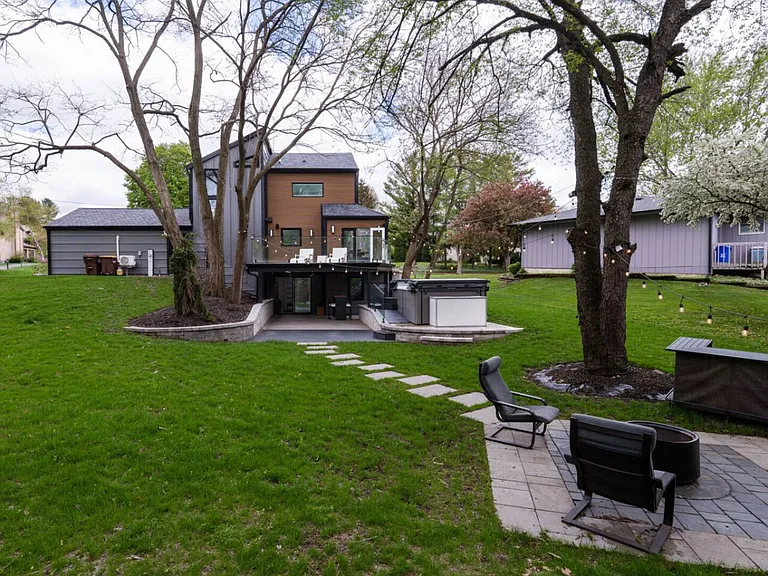 Eaton Dr — Photo 62