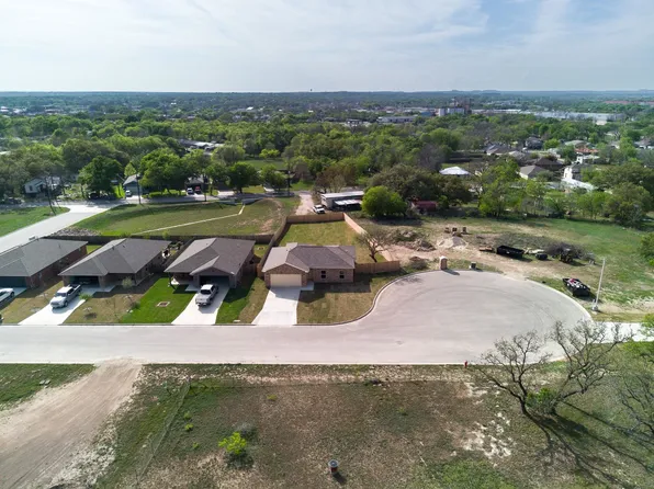 913 Blane Circle, Lampasas, TX 76550