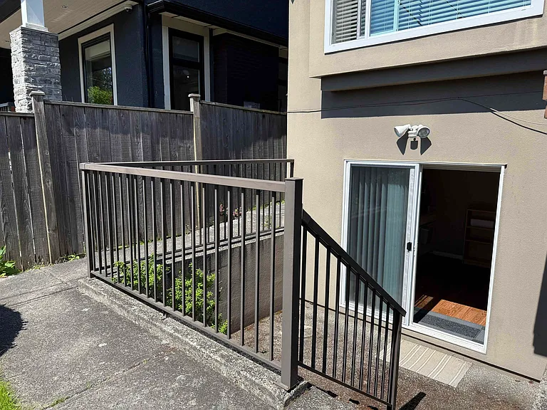 3900 W 24th Ave — Photo 3