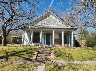 904 College St, Commerce, TX 75428