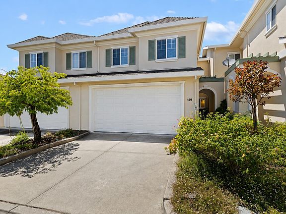3rd image of 129 Shoal Drive W