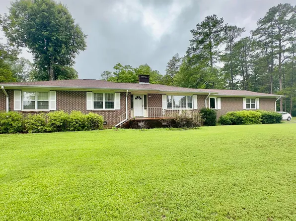 31 Quailwood Rd, Childersburg, AL 35044