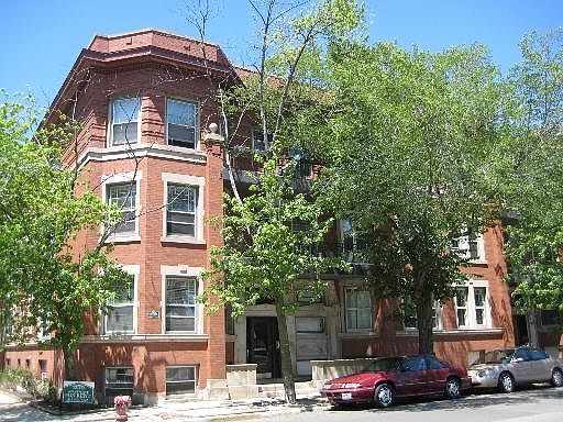 1st image of 4124 N Clarendon Ave APT 3