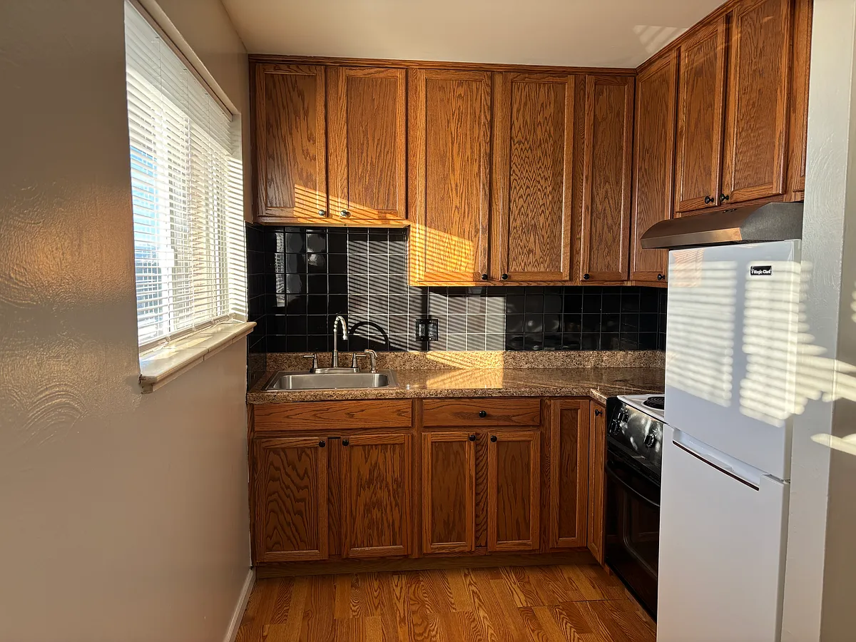 Building Photo - 5525 E Yale Ave #11