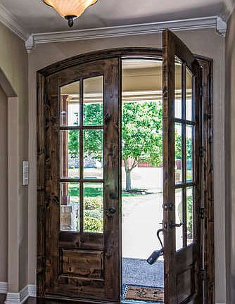 3rd image of 130 Greentree Dr