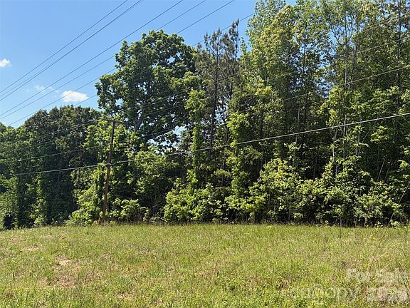 4th image of 2607 Lockhart Hwy