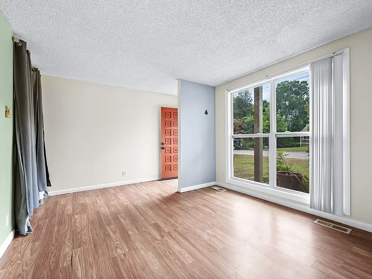 5409 Country Dr — Photo 7
