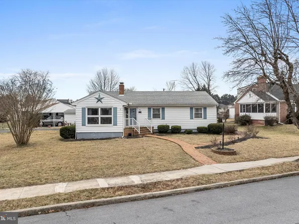 421 S Illinois Ave, Martinsburg, WV 25401