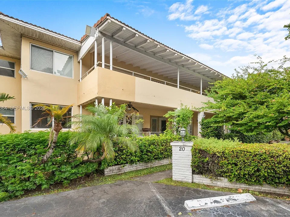 20 Park Dr #6